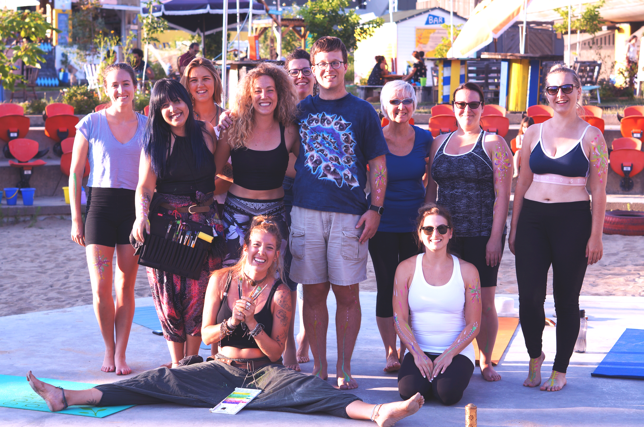 Yogachromatique photo.png