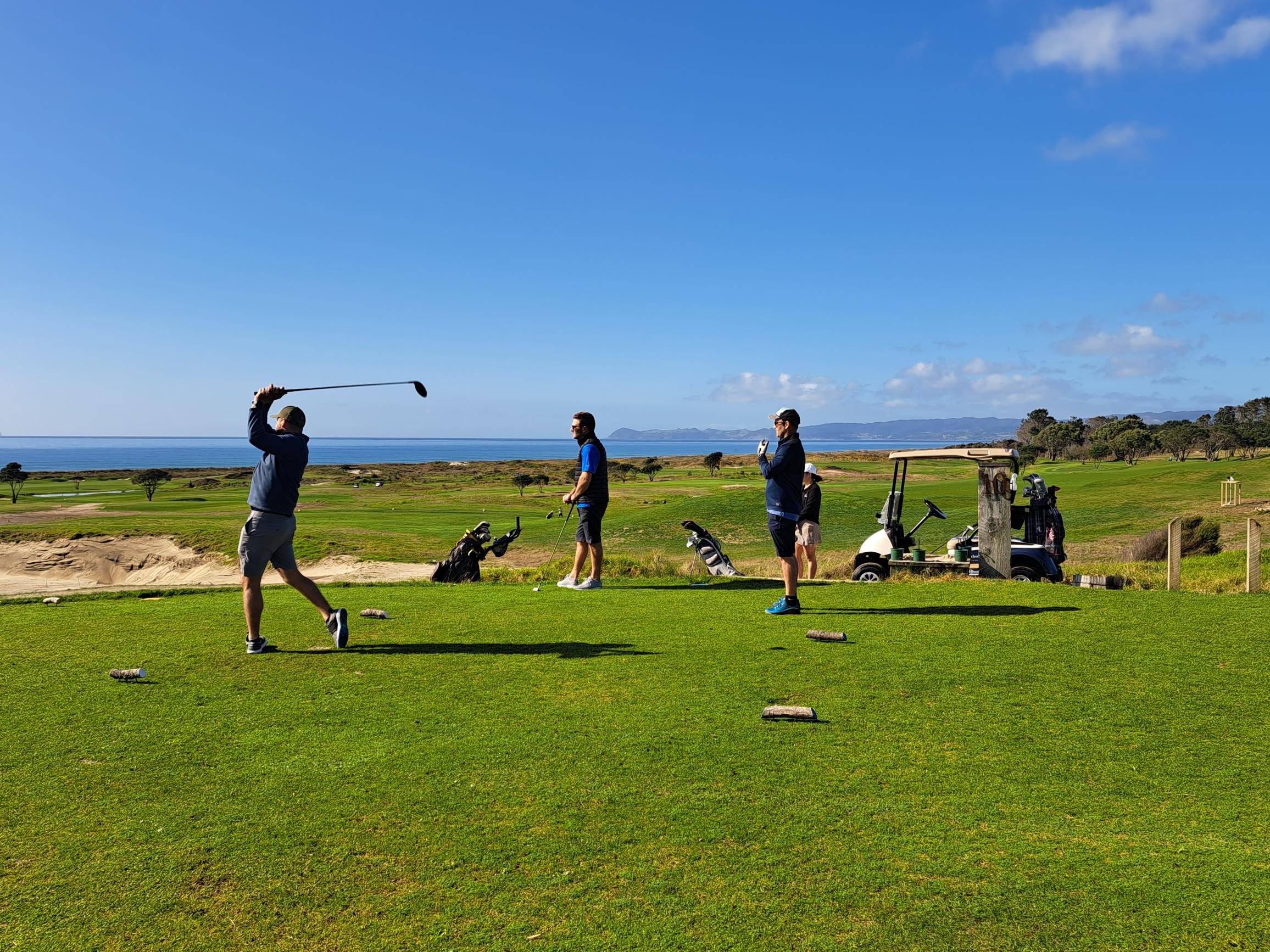 Hoppers team - Dan at Waipu Golf.jpg