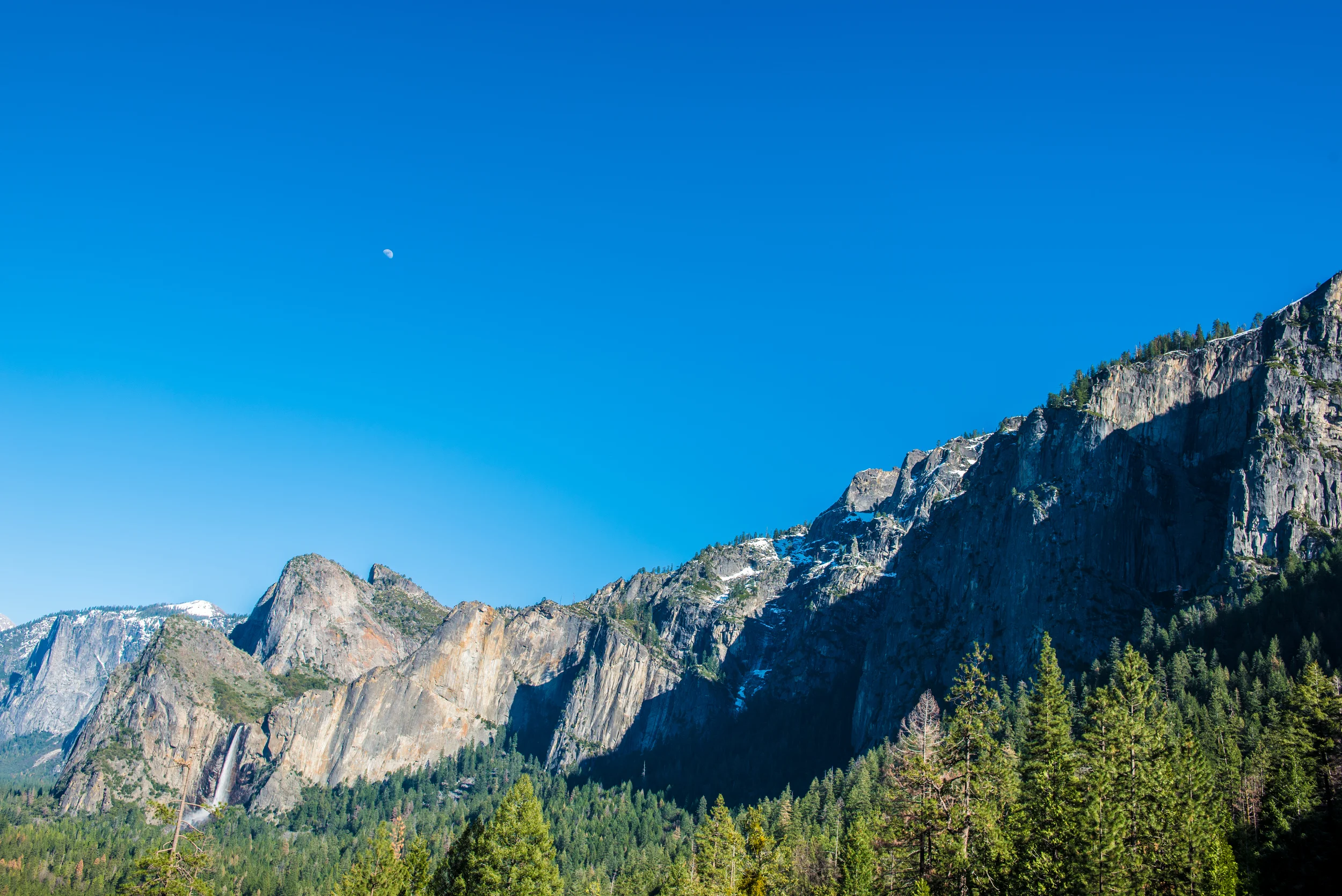 Rock walls by Bridalveil Falls