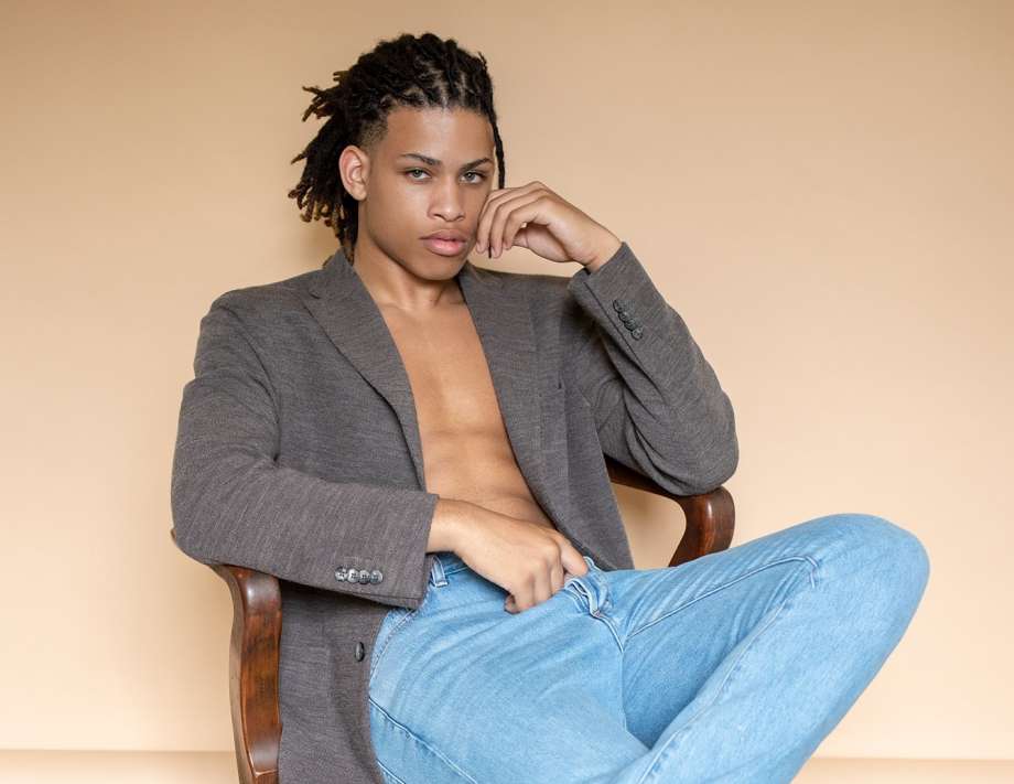 Texas Teen becomes a model after story of hair discrimination goes viral 