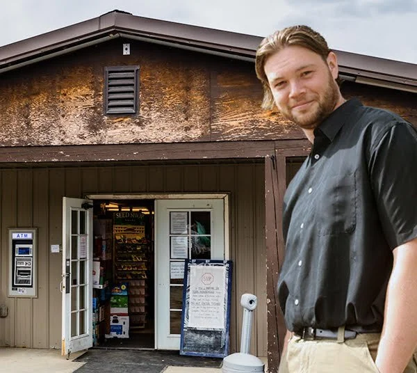 Alaska man travels 14 hours a week to feed his town