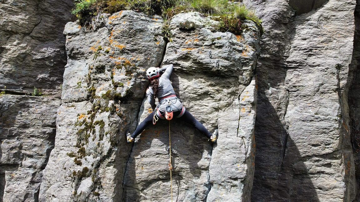 How did I discovered climbing? Well, it was through @uclcmc, also there are amazing indoor climbing places in London! 

Now, back home I go more often to the rock, but definitely, by having this experience at Uni, I got to explore more about myself, 