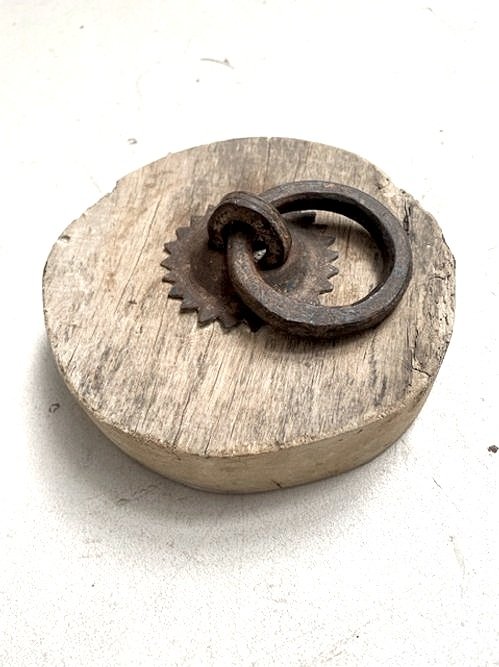 door stop timber and iron / 7
