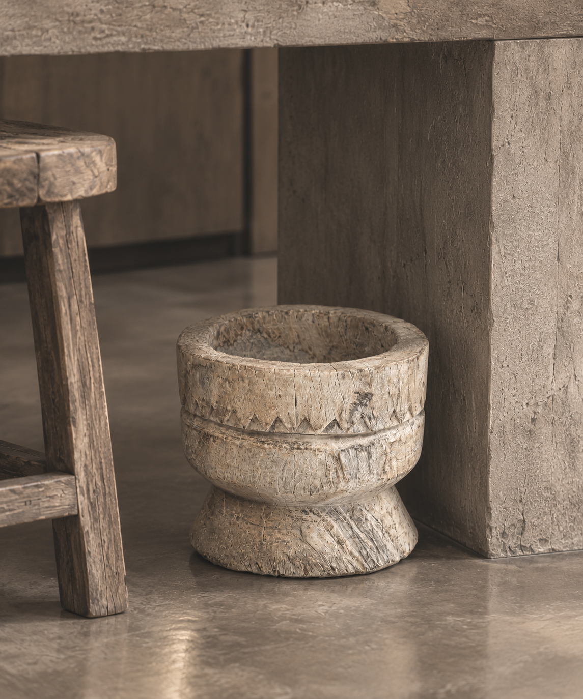 VINTAGE UKALI GRAIN POT / 6733