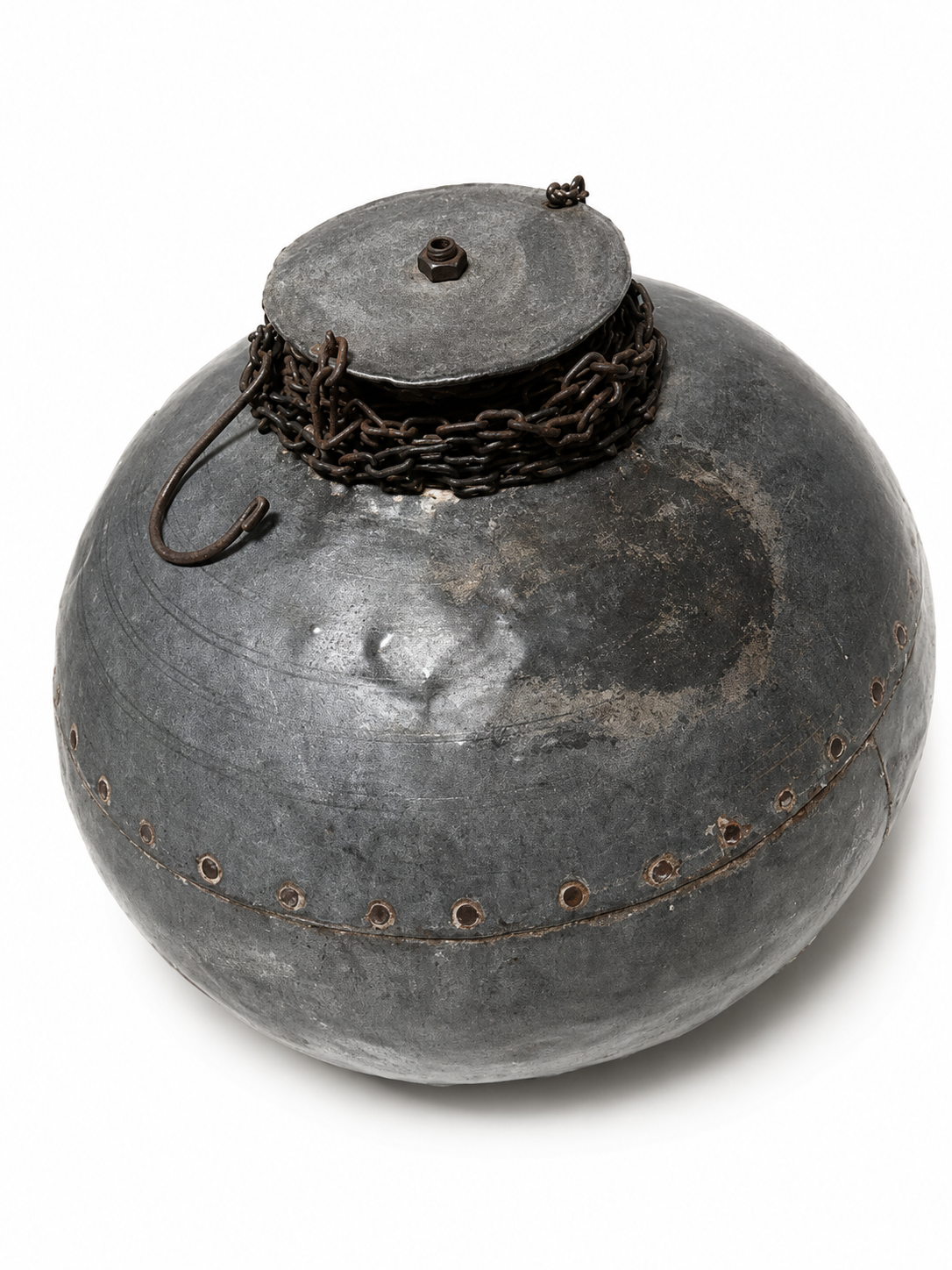 IRON SHADE WITH CHAIN / 23