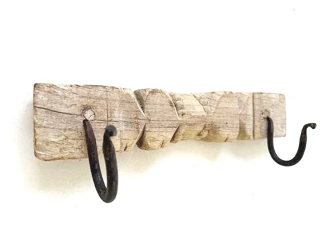 2 HOOK PANEL  SUN BLEACHED / 32