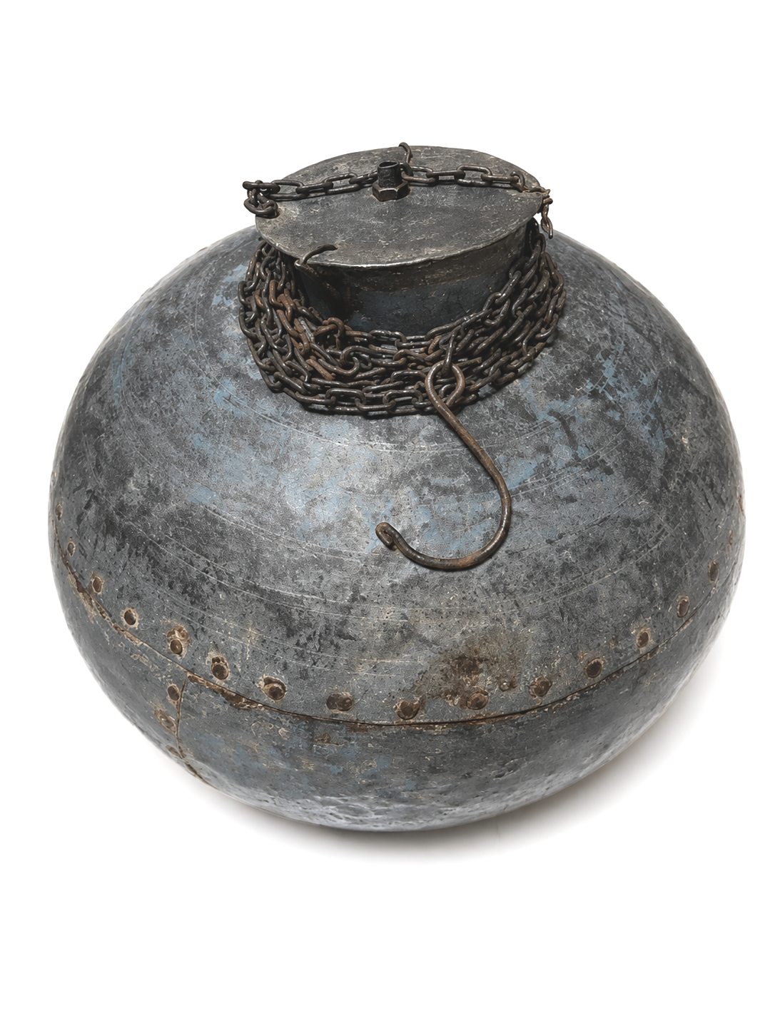 IRON SHADE WITH CHAIN / 22