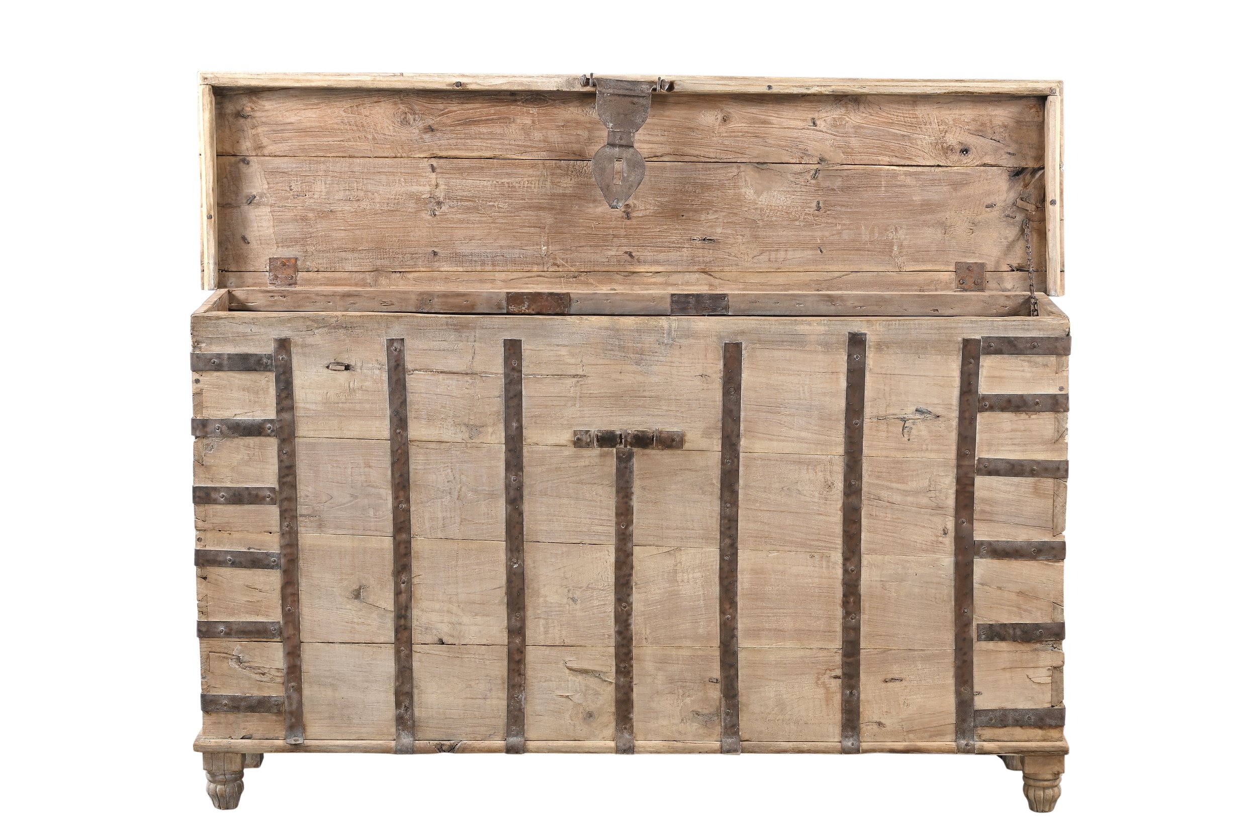 storage trunk , coffee table, outdoor furniture , byron bay furniture