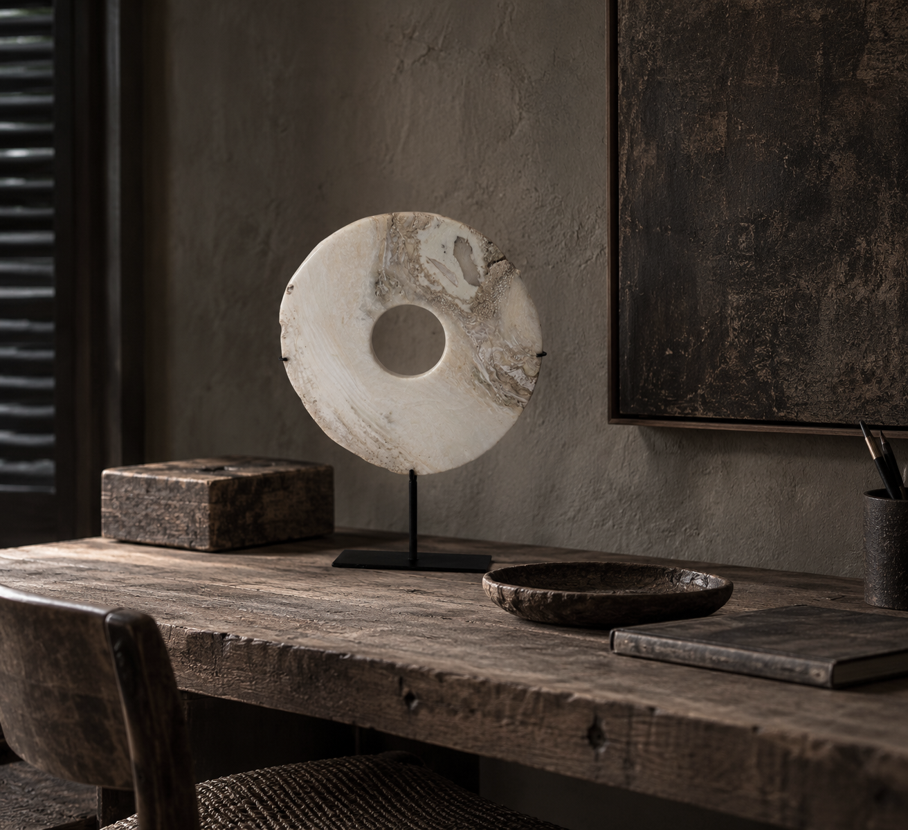 FOSSIL SHELL ON STAND / 1