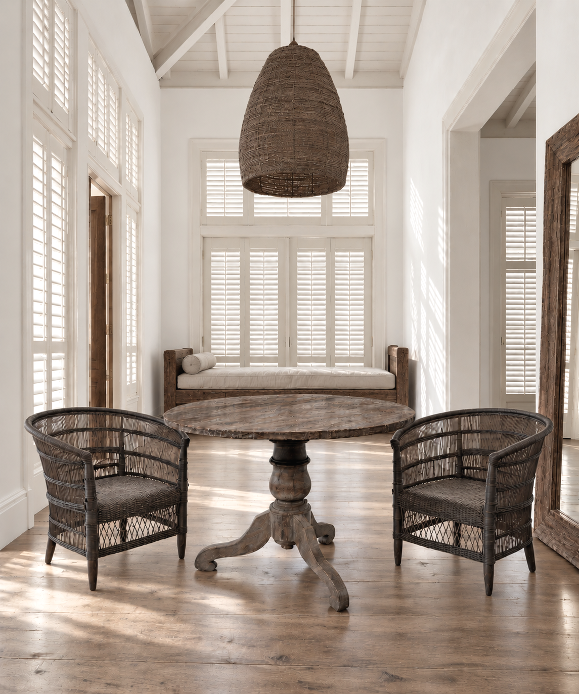 VINTAGE INDONESIAN TEAK ROUND TABLE