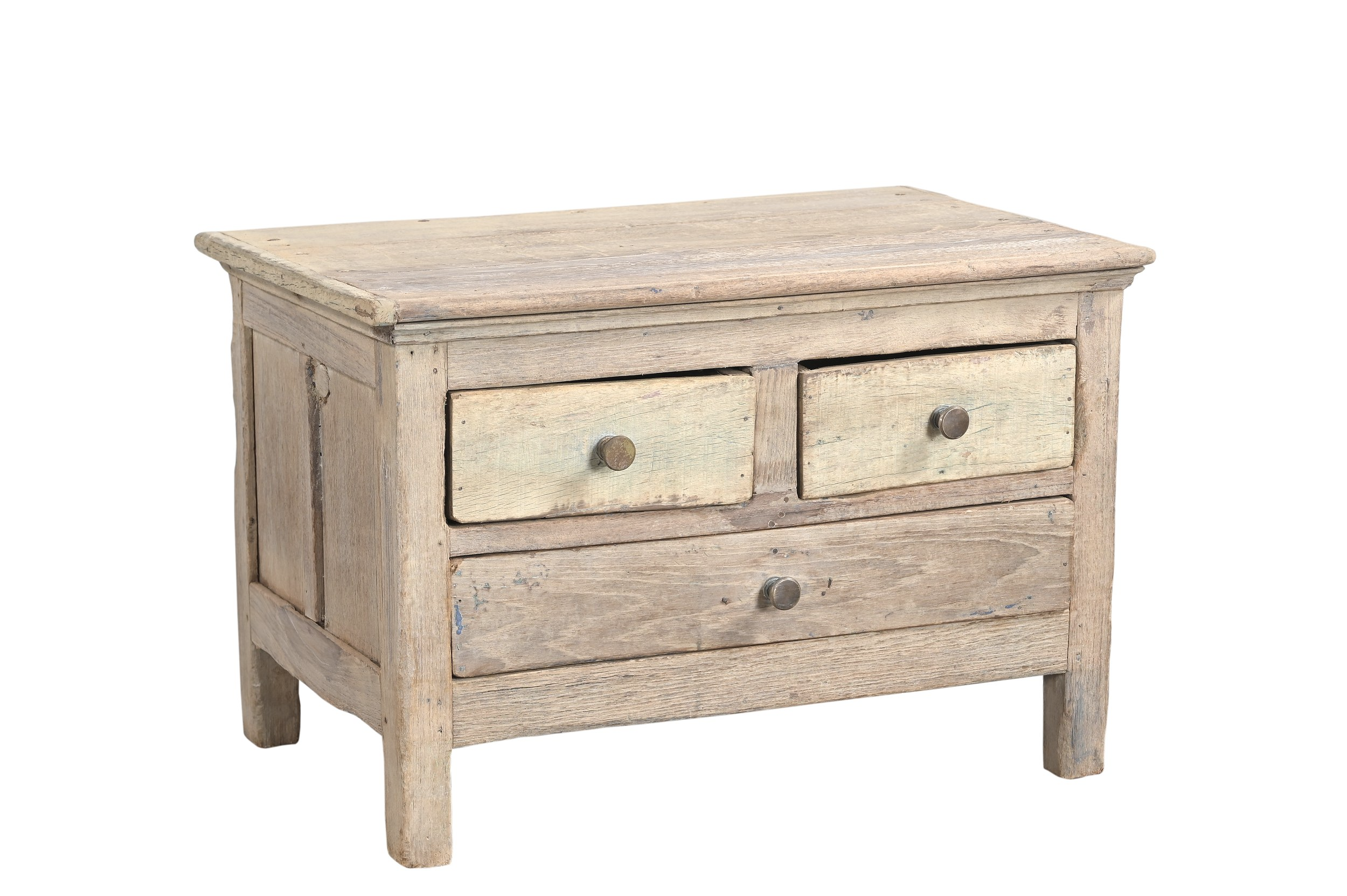 THREE DRAW-LOW BED SIDE-TABLE / 971