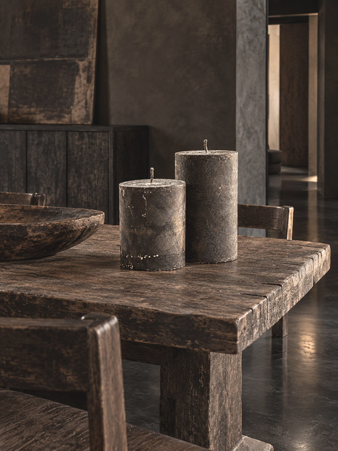 Moody+Rustic+Candlelit+Interior.png