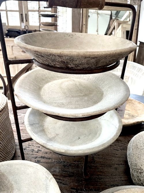 plate stand