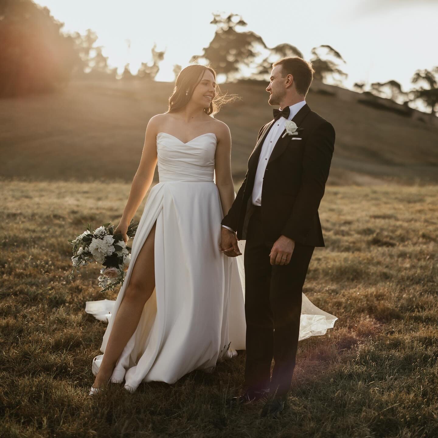 C L A R E +  B R A D E N

Clare and Braden&rsquo;s wedding at Golding Wines was a celebration of love amidst the breathtaking scenery of South Australia&rsquo;s wine country. Nestled among the rolling hills and vineyards, the couple exchanged vows in