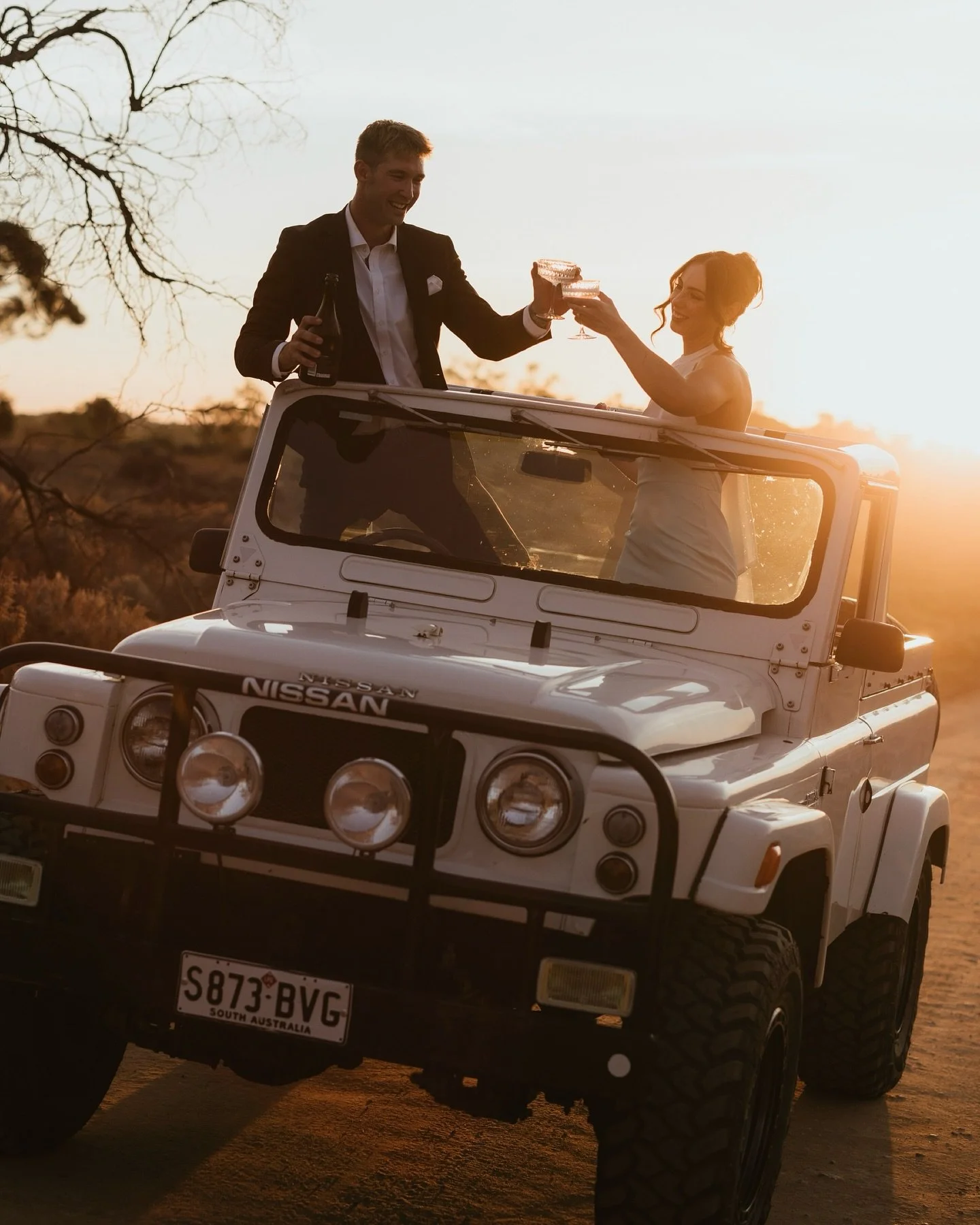 N E L L I E +  L O C K I E
What. A. Day! 😍 Nellie & Lockie’s love story hit new heights at River Block, Loxton, with golden sunsets, flowing wine, and an electric dance floor that never stopped! From heartfelt vows by the river to an epic