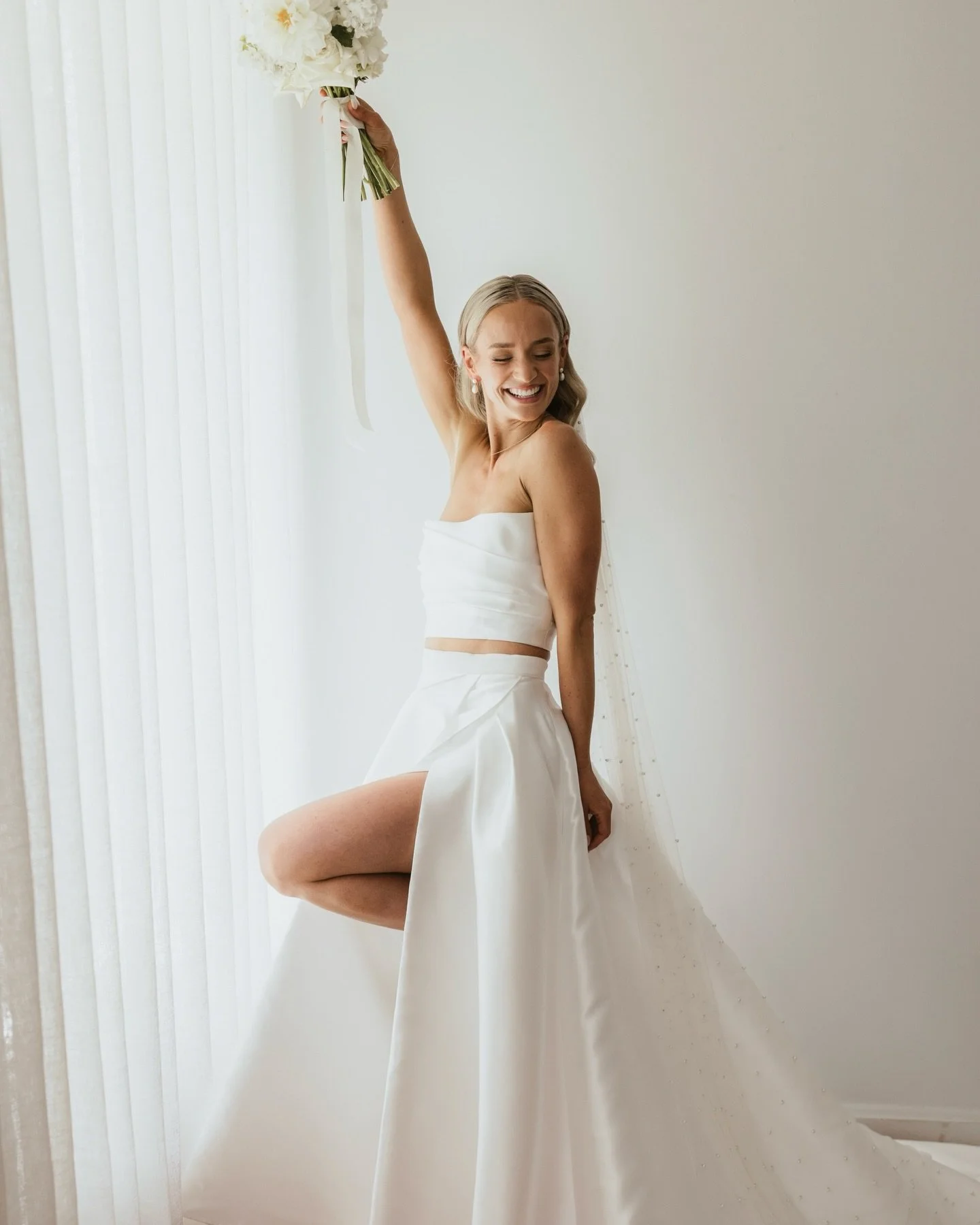 C H L O E +  B R A D E N

Pure energy. Zero hesitation. All in.

The kind of love that laughs loud, pulls you closer, and lights up every room it walks into.
From the very first moment to the last glass raised, these two were electric together.

Sun 