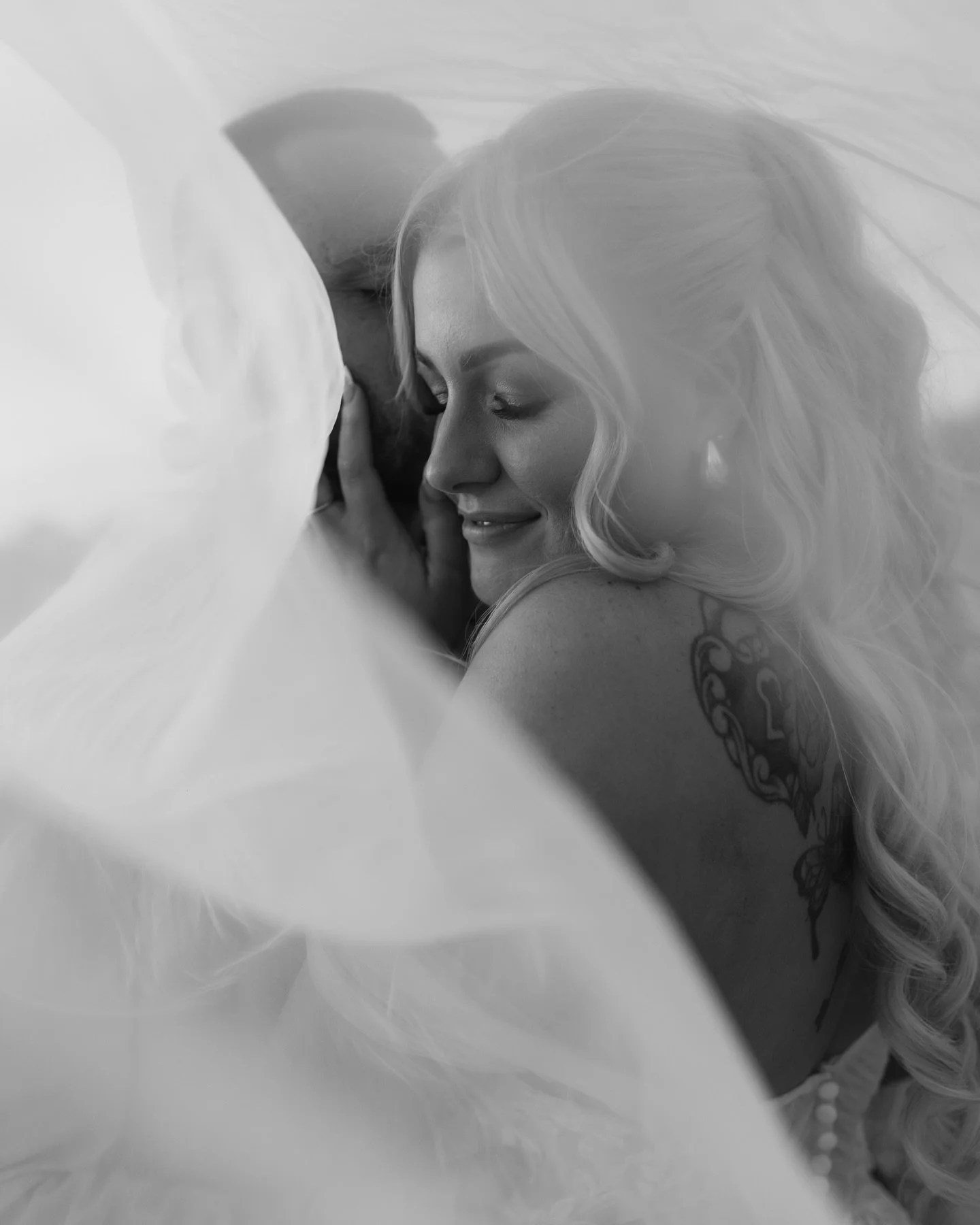 D A N I +  L U K E

From the rolling hills to the golden light, Dani and Luke&rsquo;s wedding in the heart of the Barossa Valley was pure magic. These two brought the fire, the laughs, and the kind of love that radiated through every stolen glance an