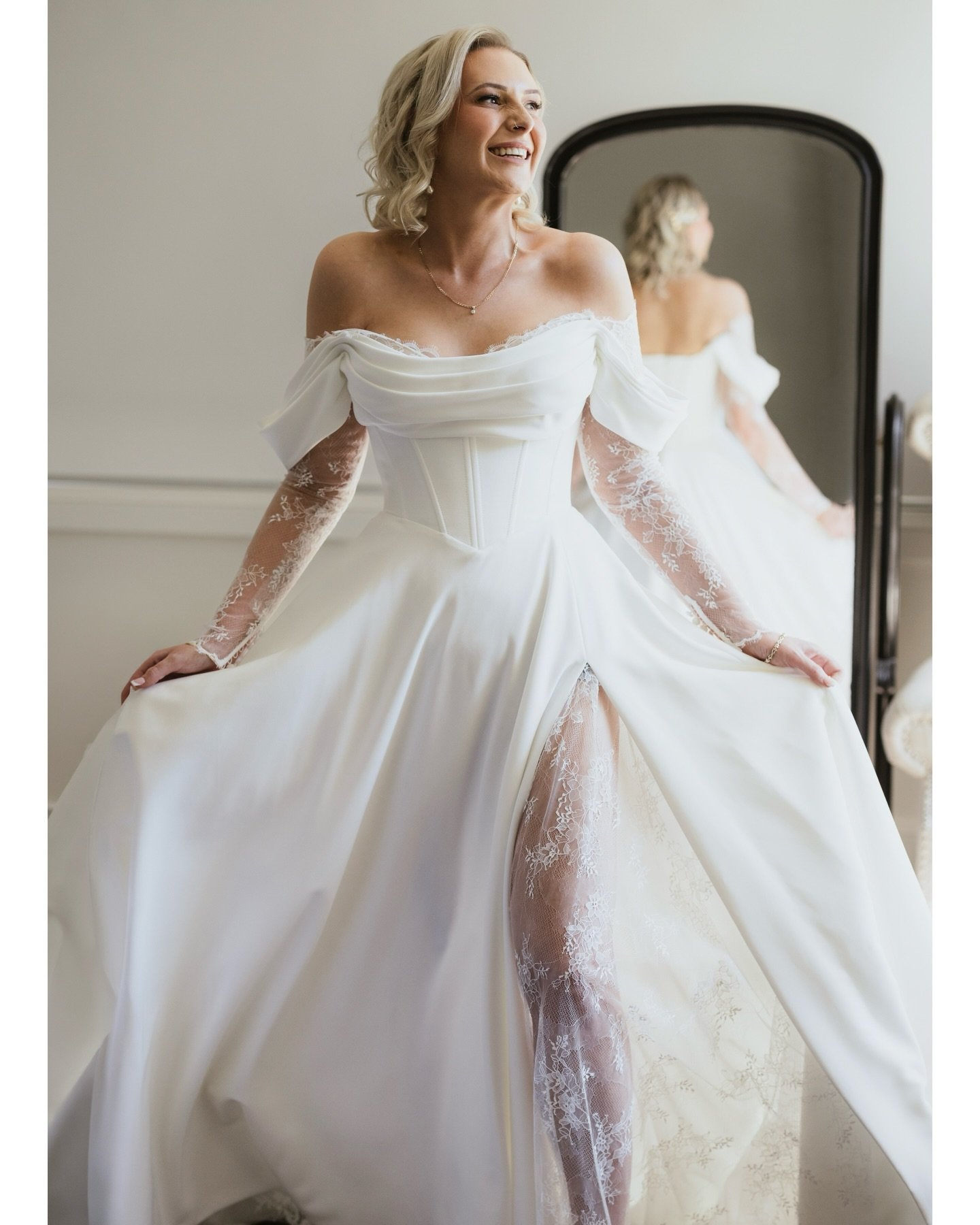 C A S S A N D R A +  G A R E T H

Some wedding days just land perfectly.

Cassandra and Gareth&rsquo;s day at Gomersal Wines had that quiet kind of magic that sneaks up on you.
The kind where the air softens, the vineyard goes golden, and suddenly ev