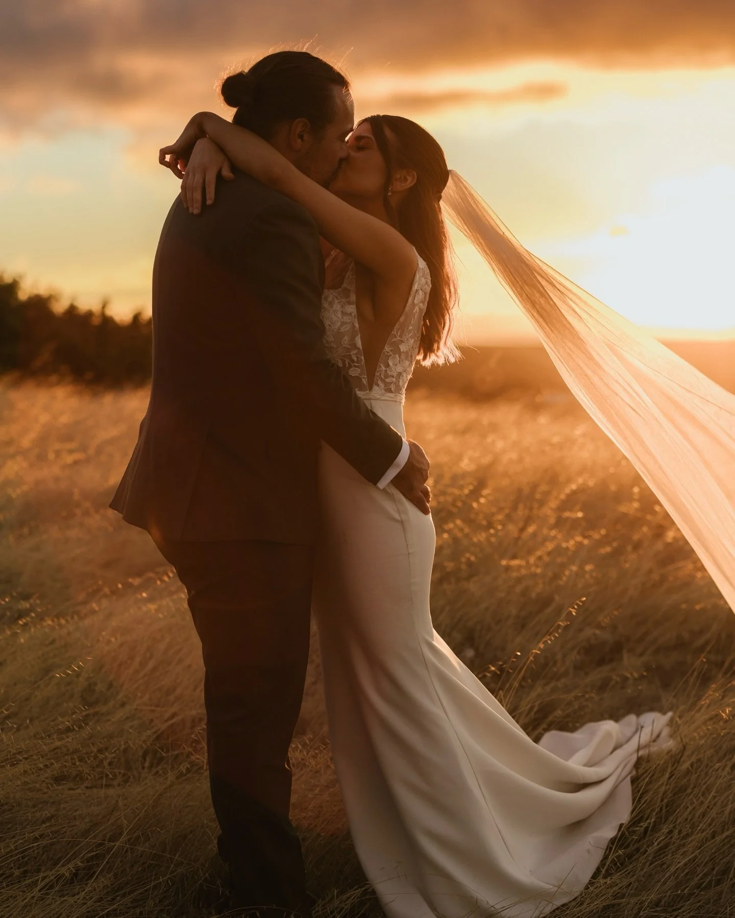 A M Y +  C H R I S

One of those days where everything just clicked&hellip; the love, the chaos, the laughter, the absolute magic of it all ✨

Set beneath the trees at Brooklyn Farm, these two legends threw a wedding that felt less like an event and 