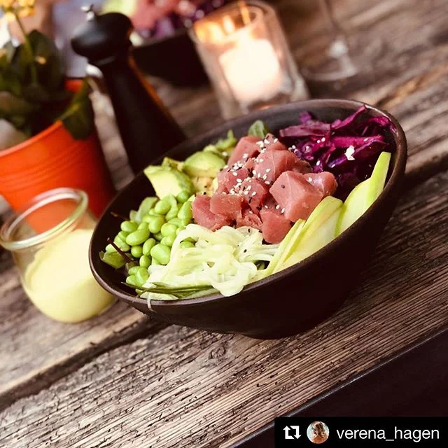 Happy Sunday Everybody! - Wie w&auml;rs mit einer gesunden 55 Poke Bowl zum detoxen 🍲💚
.
.
📸Repost @verena_hagen 
#55eleven #mxvst #pokebowl #buddhabowl #bowl #healthy #green #foodies #tunabowl #m&uuml;nchen #maxvorstadt