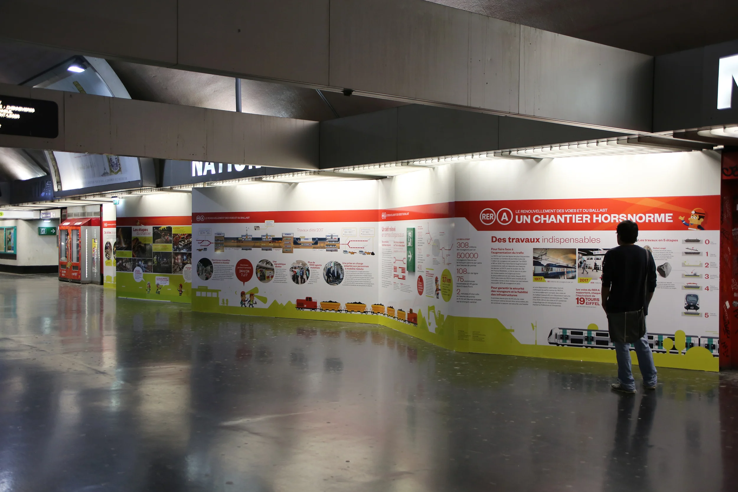 RATP EXPO RER A 27 2500.jpg