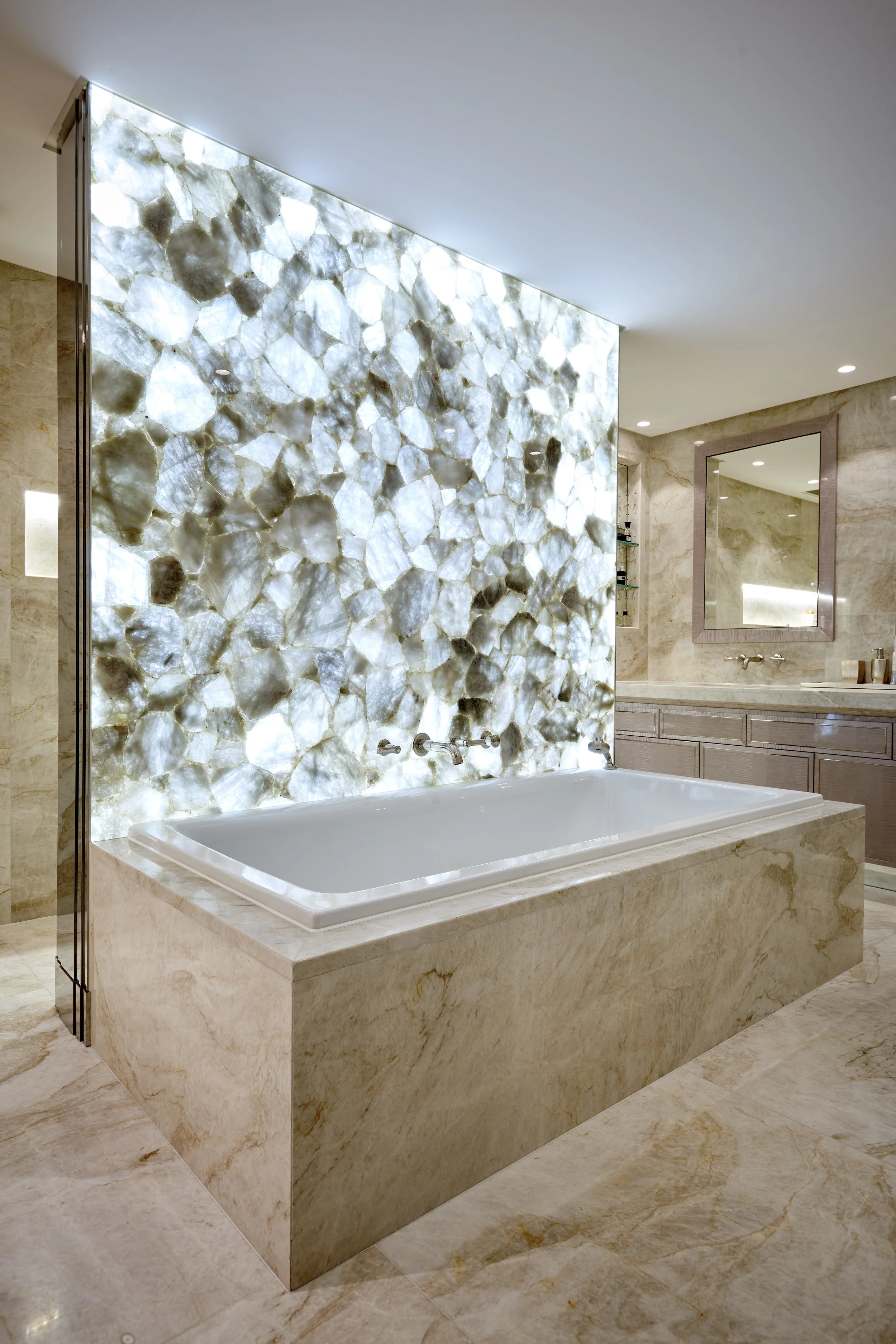 Main Bathroom_390_RT.jpg