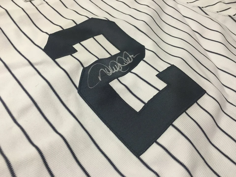 derek-jeter-jersey.png