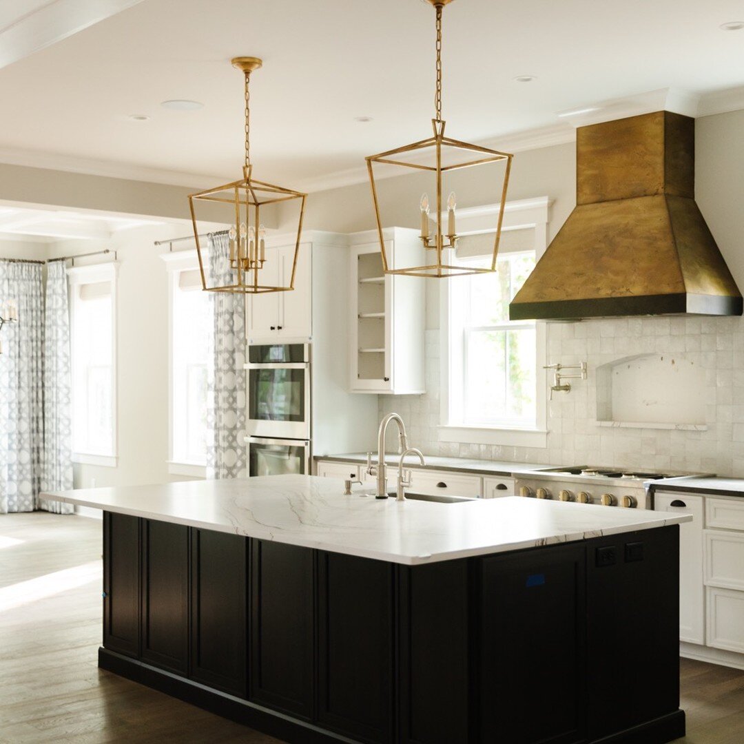Lighting in your kitchen can complete transform your space. 

Pendant lights hung over kitchen islands not only provide task lighting but truly enhance your home decor. 

What's your favorite style? Gold, black, glass, white, cooper...should we go on