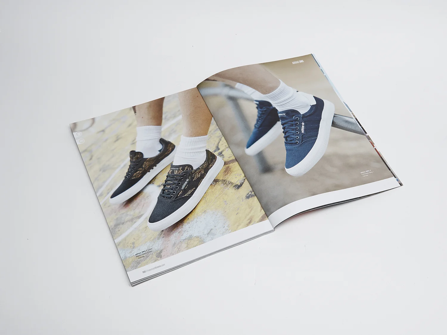 Coffes and Magazine64211.jpg