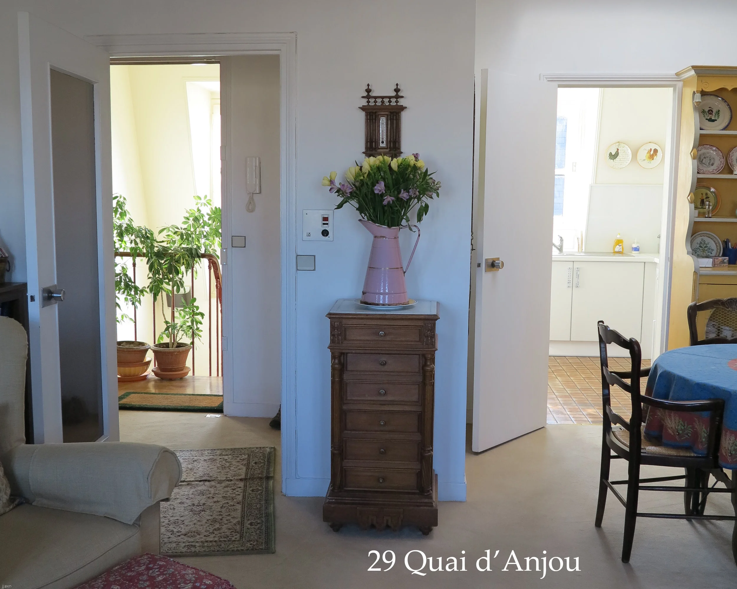 Foyer[1].jpg