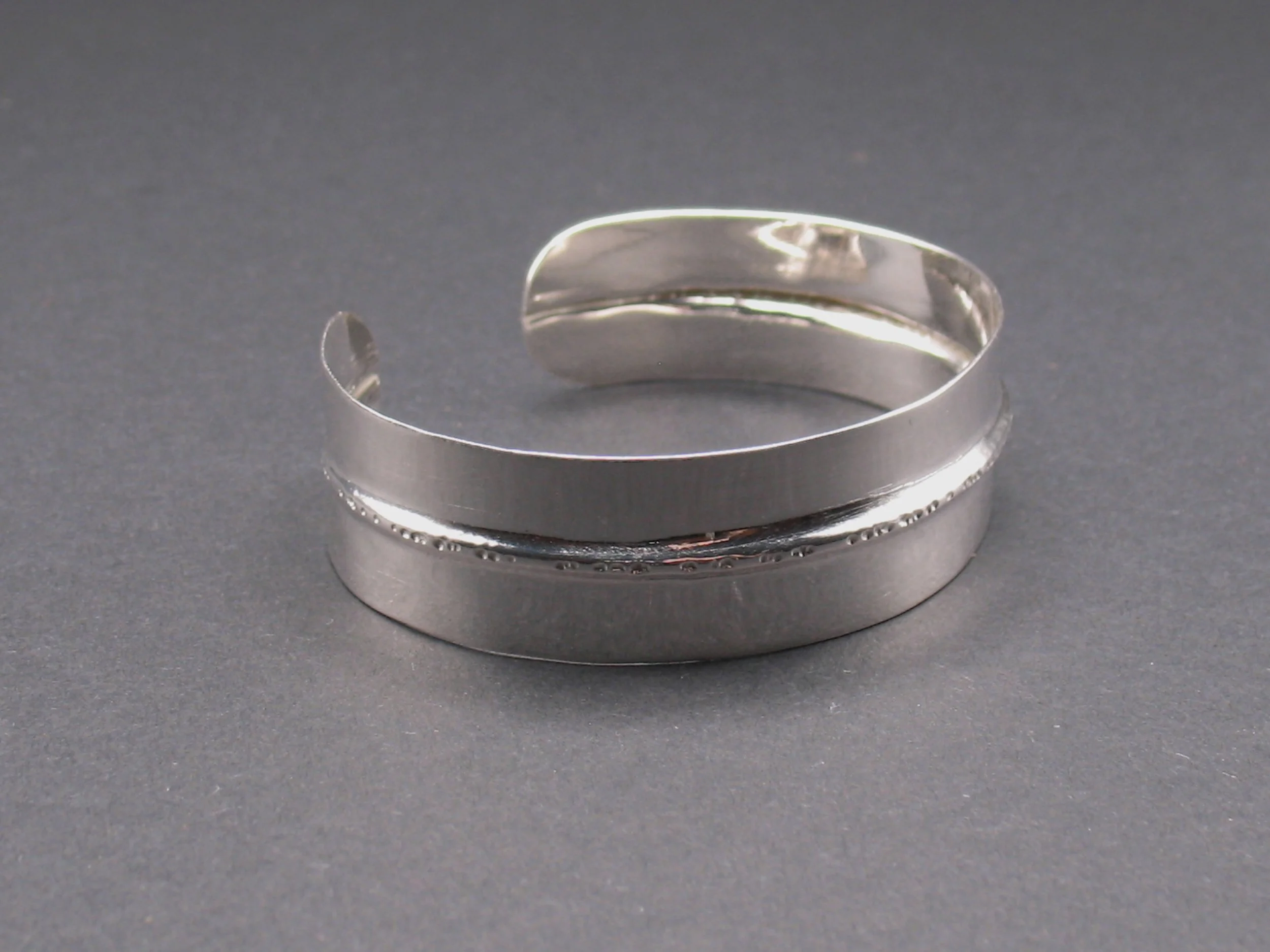 ss straight line cuff.JPG