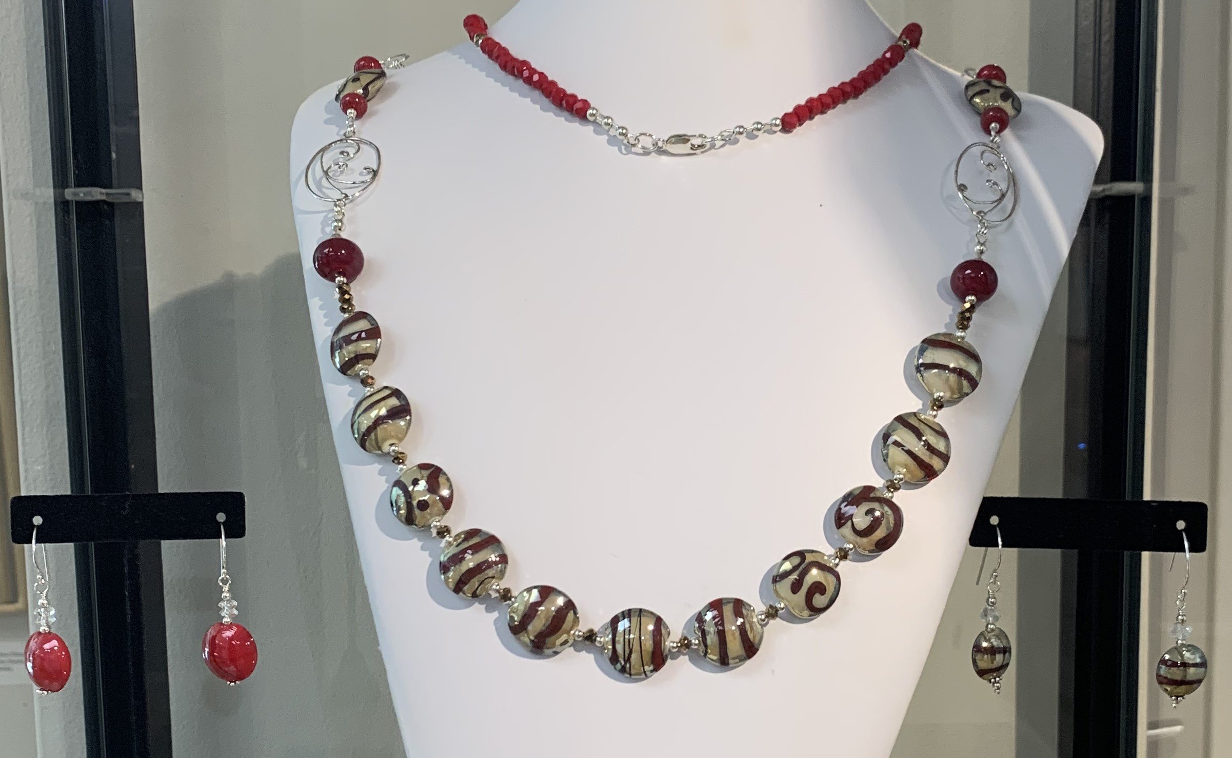 Elizabeth	Best-	Lamp Necklace &  2 Earrings,	Glass Beads/Sterling	 $150 