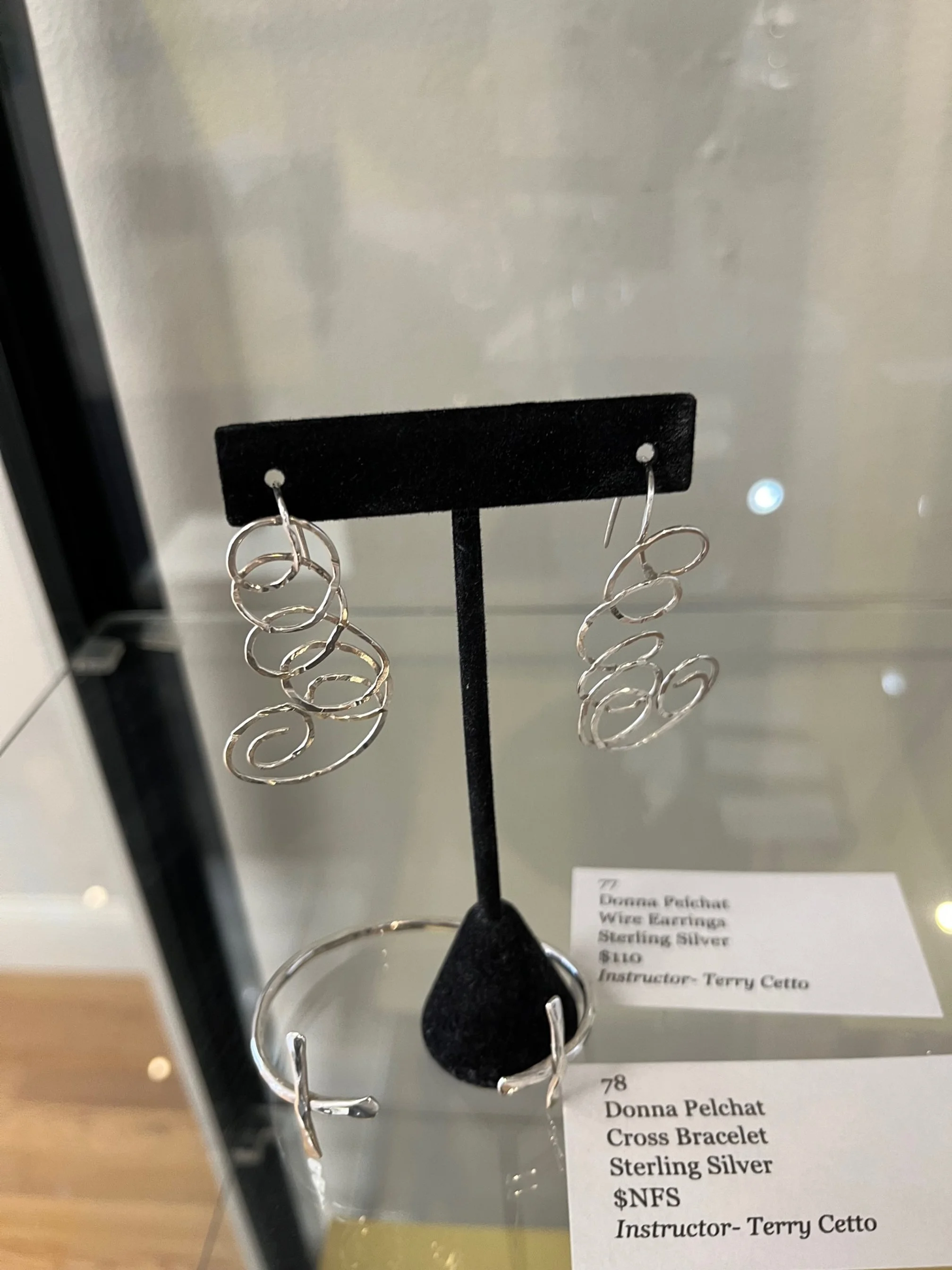 Donna	Pelchat	Wire earrings	Sterling Silver	$110	Instructor	Terry Cetto