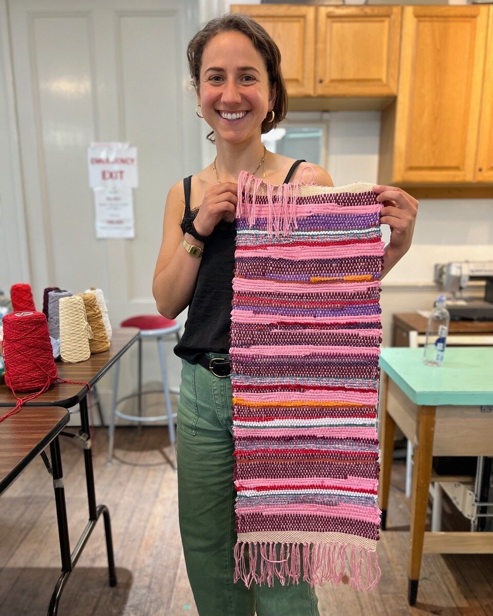 🌟 Dive into the World of Weaving with Dahlia Popovits! 🌟

🌿 Weave a Tapestry Wall Hanging 🌿

📅 Wednesday, April 3rd
🕰️ 9:30 AM - 3:30 PM

🌈 Explore the magic of color and texture in our 5-hour tapestry weaving class! Create a stunning wall han