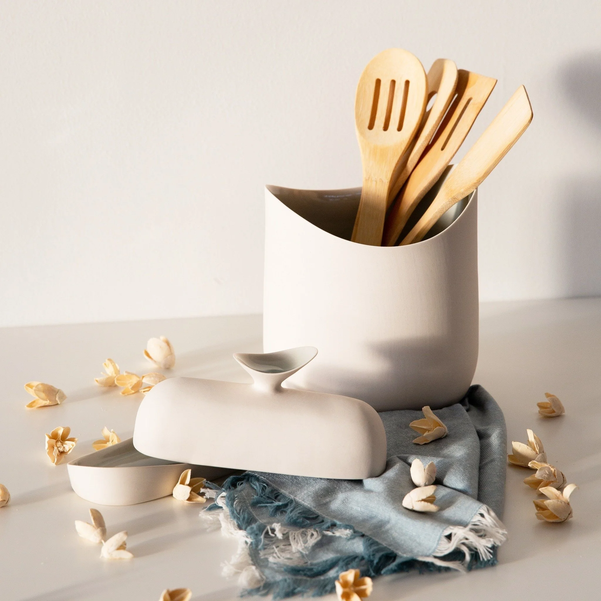 🌀 Ready to Get Your Hands in Clay?

Whether you're brand new to the pottery wheel or looking to sharpen your skills, Back to the Basics Tuesday Night Pottery with Corrinn Jusell is the perfect place to start.

Tuesdays, August 18 &ndash; September 2