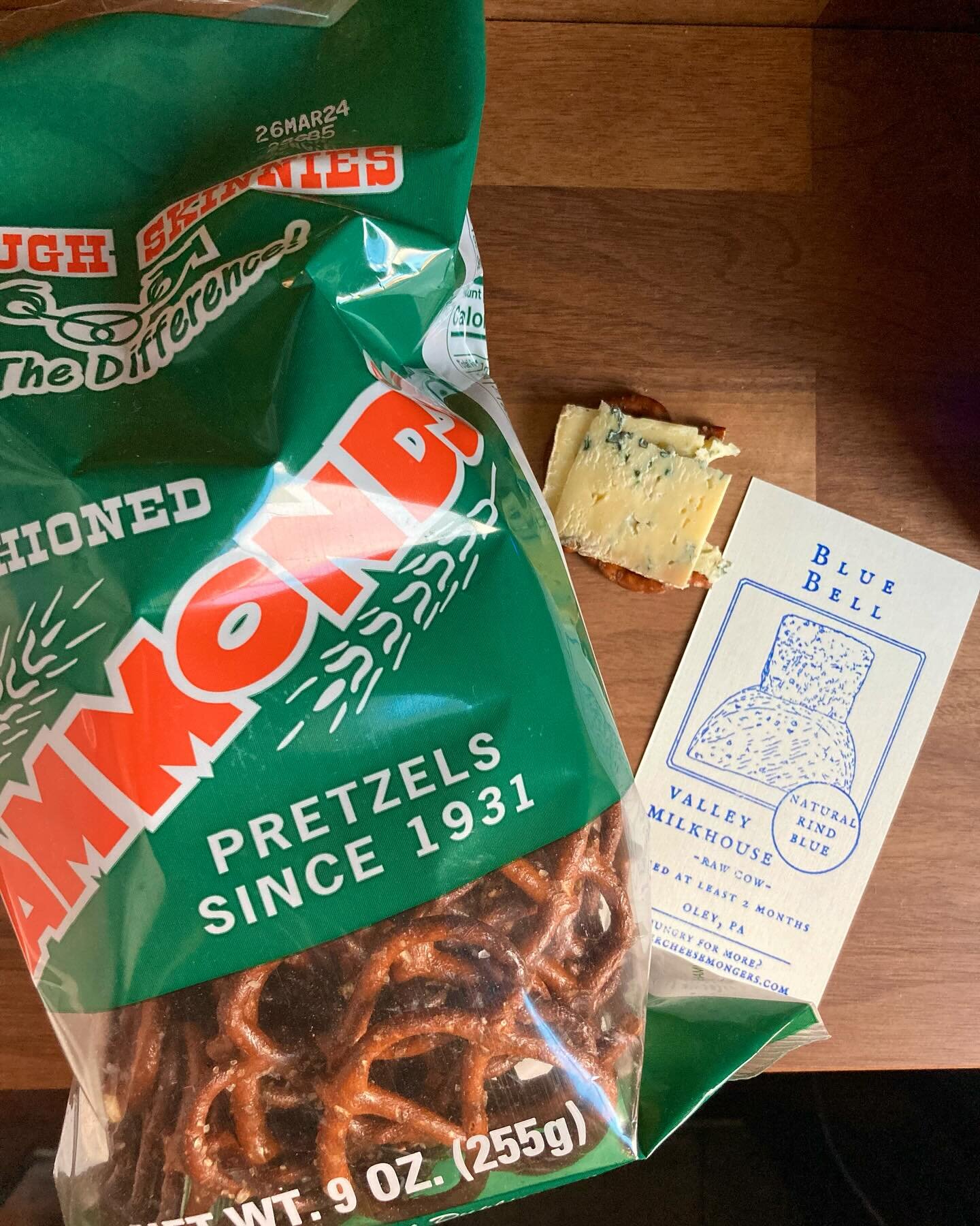 Primo PA Pairing&hellip; @milkhousecheese Blue Bell- an especially fine Stilton style blue from Oley, PA- atop a Hammond&rsquo;s pretzel from Lancaster. We just got a fresh shipment of their sourdough skinnies (pictured) and their thicker, traditiona