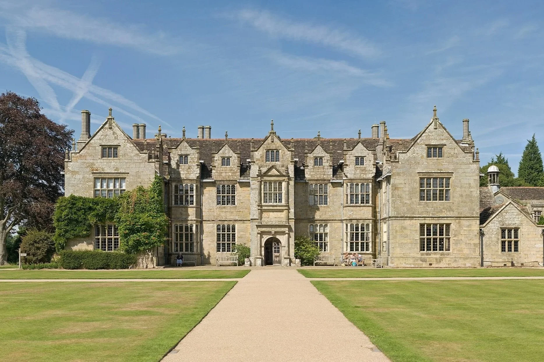 Wakehurst Mansion