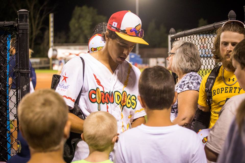 custom baseball jerseys