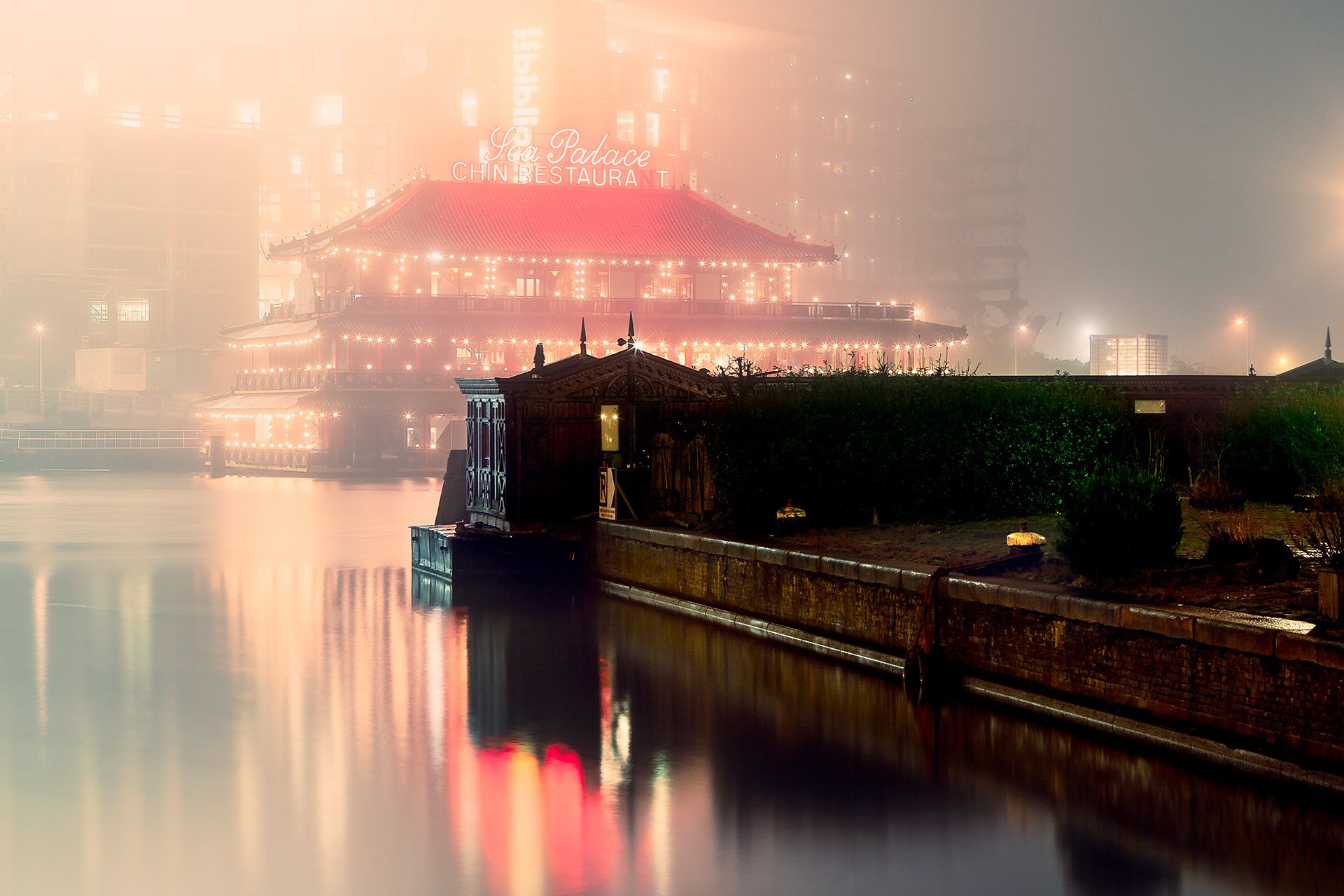 Nacht-Amsterdam-Seapalace-Landschap-fotografie-woonark.jpg