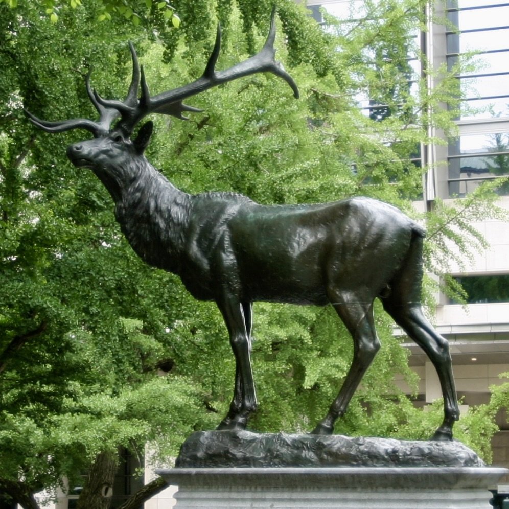 PortlandElkStatue_(cropped).jpg