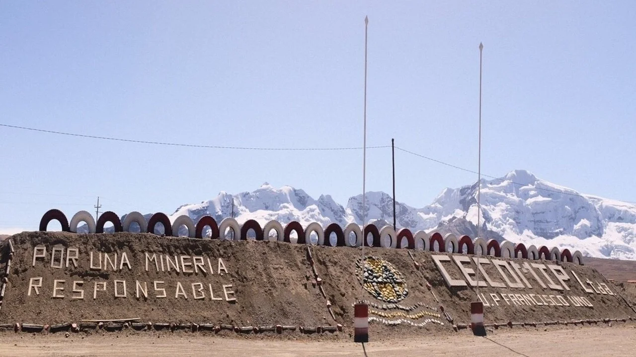 Living Room Session: Behind the Scenes Fairmined Trip to Peru