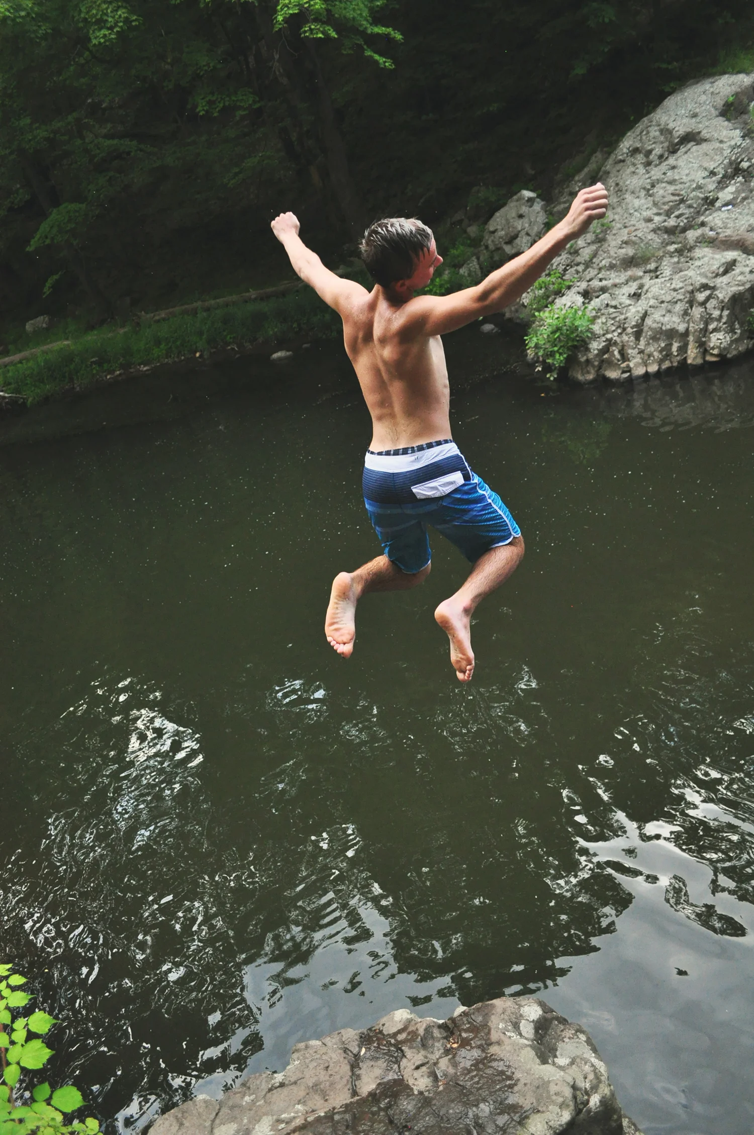 Cliffjumpcolin.jpg