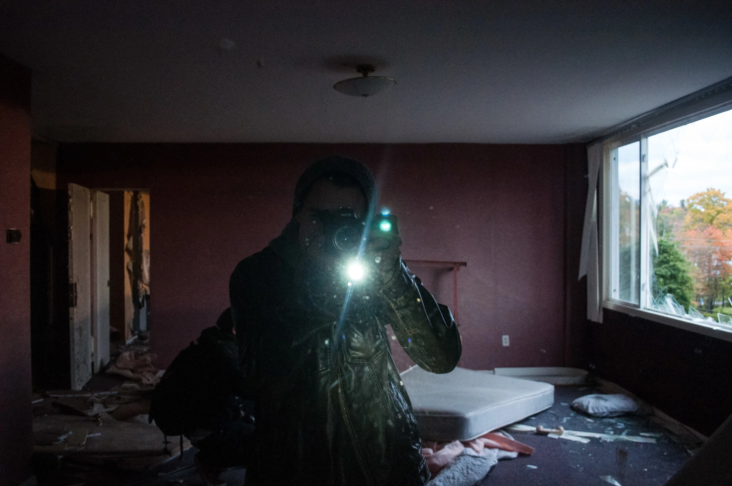 PinesResortMirror2.jpg