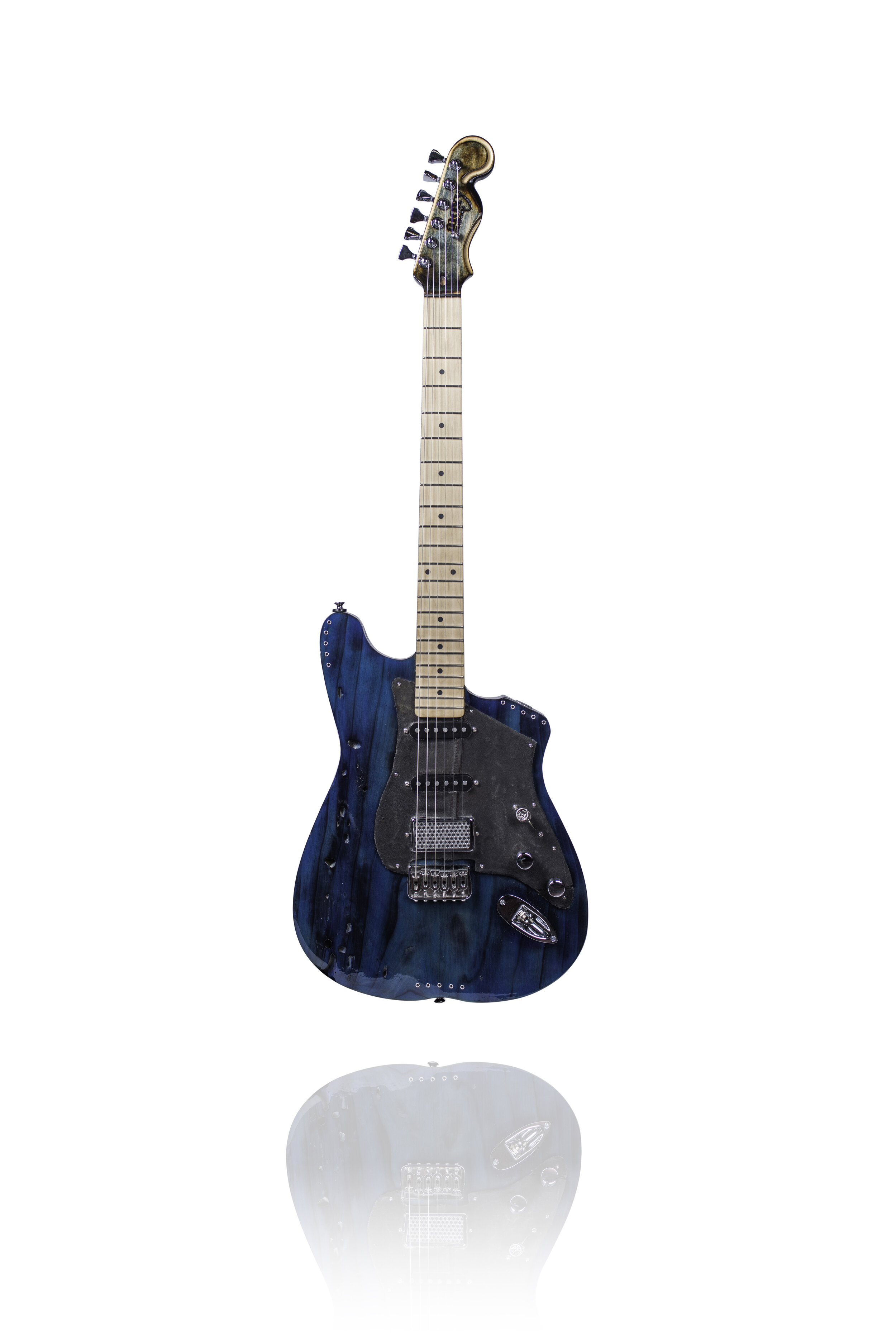 Moxy Guitars-2-1 copy.jpg