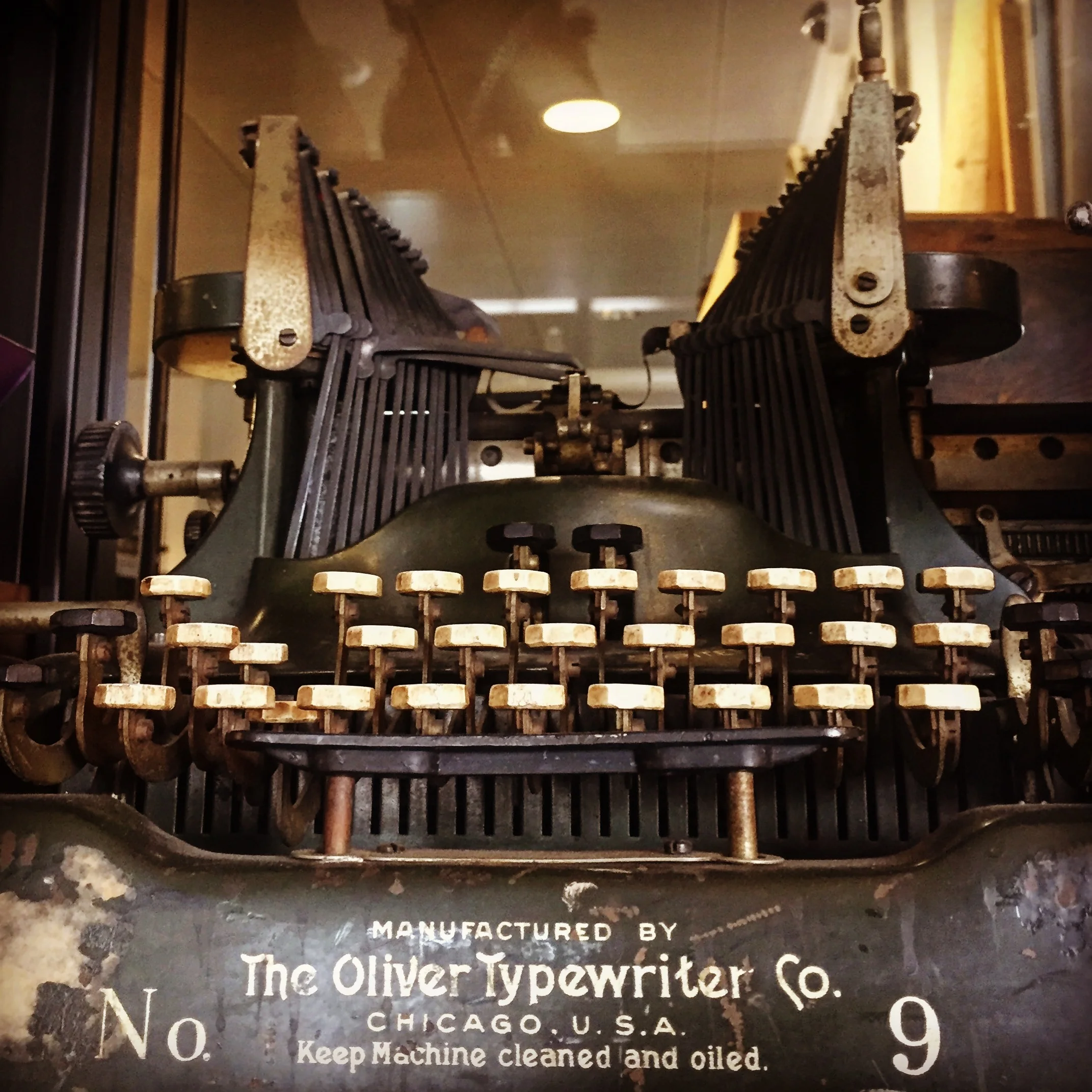 Typewriter.JPG