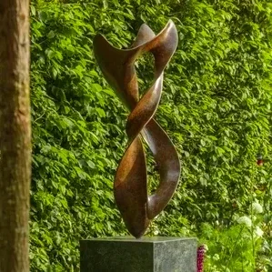 Jack+Eagan+Sculpture+-+Chelsea+Flower+Show+2022+%284%29.webp