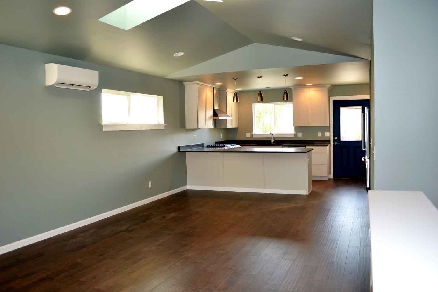 614-mcpherson-livingroom2.jpg