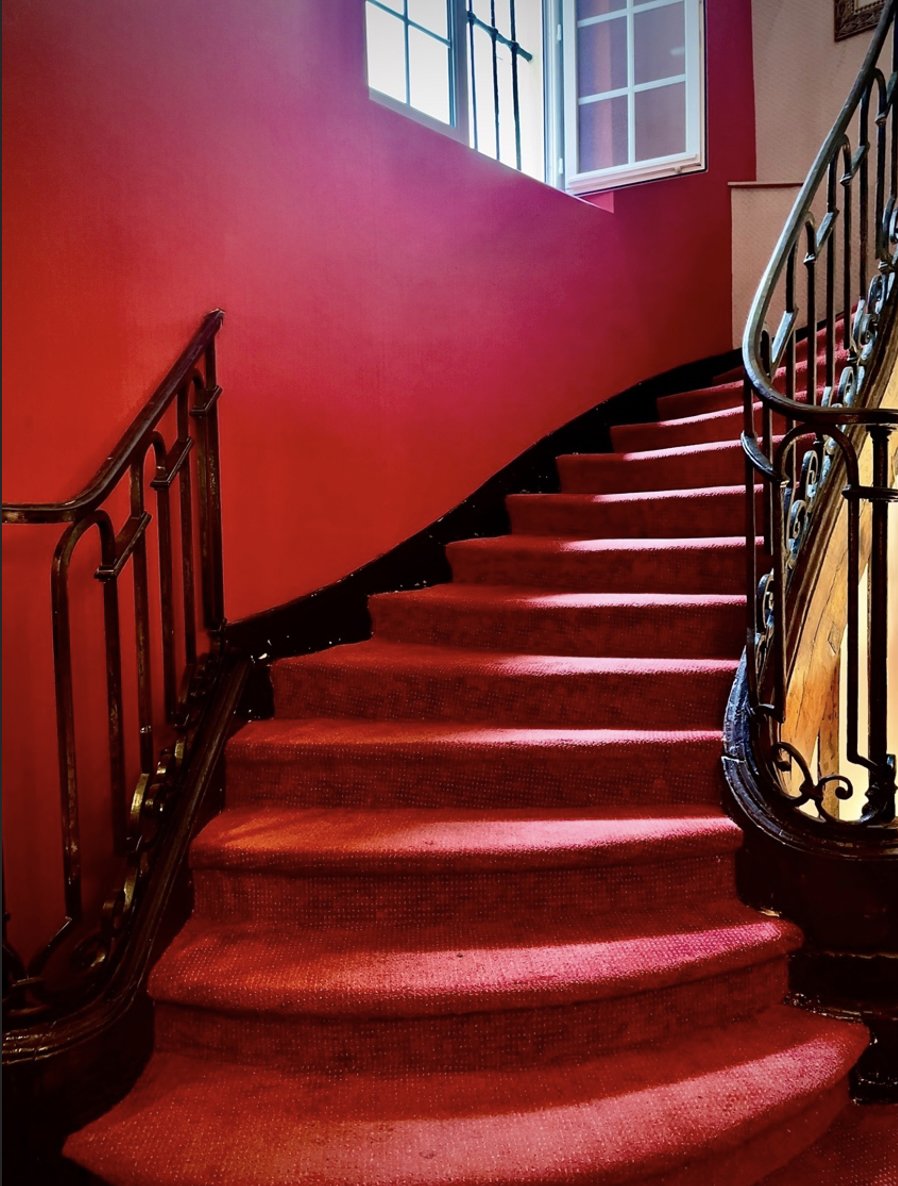 The Red Staircase, Paris