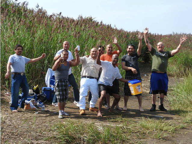 We ran into these guys, who asked me to take a photo of them. I still had my camera on bird mode, so I took a few. I made them into a gif
