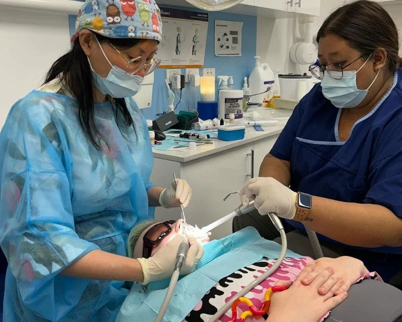 What to Do in a Dental Emergency (Before You See the Dentist)